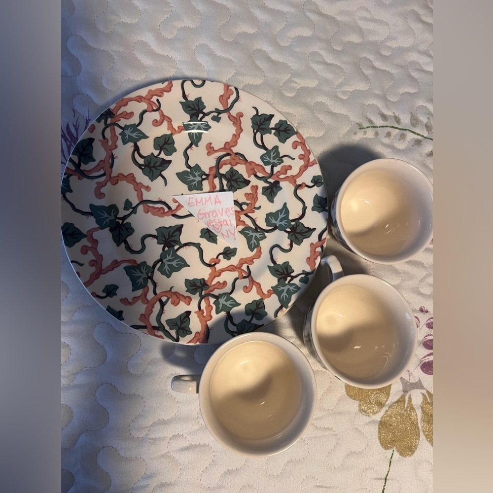 6 plates, 3 tea cups! Tiffany and Co, “Tiffany ivy”